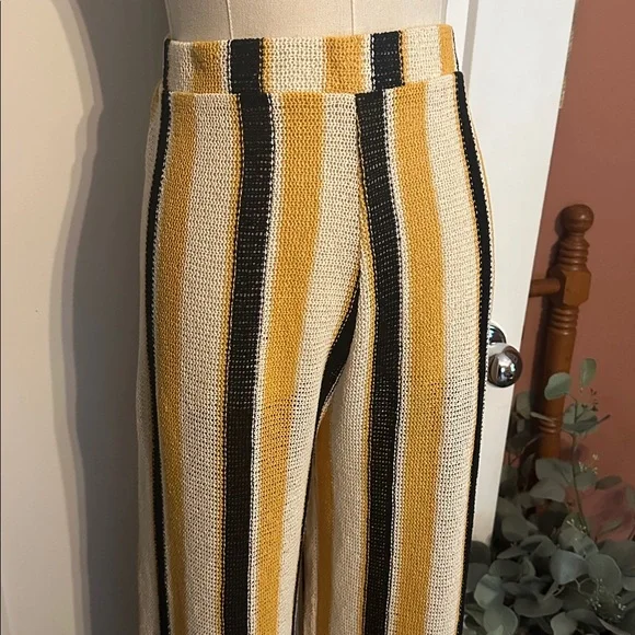 Zara women’s black yellow cream Striped knit L 31” inseam pants - Picture 4 of 13